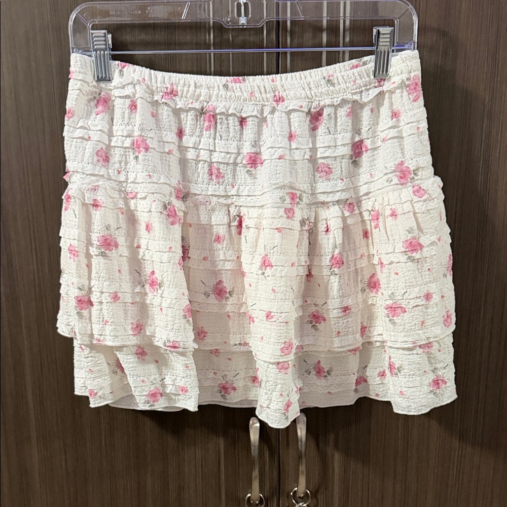 SHEIN Cream Mini Skirt‎ with Pink Floral Print